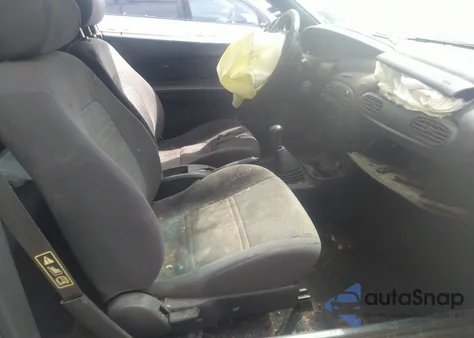 2002 Ford Escort Zx2 Deluxe/Zx2 Premium/Zx2 Standard from USA, damaged, VIN 3FAFP11322R177176